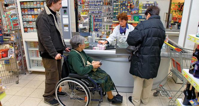 Hasłem: „Nic tak nie satysfakcjonuje jak poczucie, że jest się potrzebnym”, ministerstwo ds. rodziny próbuje zachęcić do ochotniczej służby. Na razie bez większych efektów.