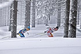 Zawodnicy biegli przez piękny, ale pusty las, bo kibiców stłoczono na stadionie, co odbiło się na klimacie imprezy.