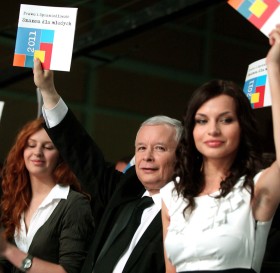 'Jeżeli Prawo i Sprawiedliwość chciało „przykryć” własnym zlotem konwencję przygotowaną na 10-lecie PO, to ten pomysł nie wypalił'.