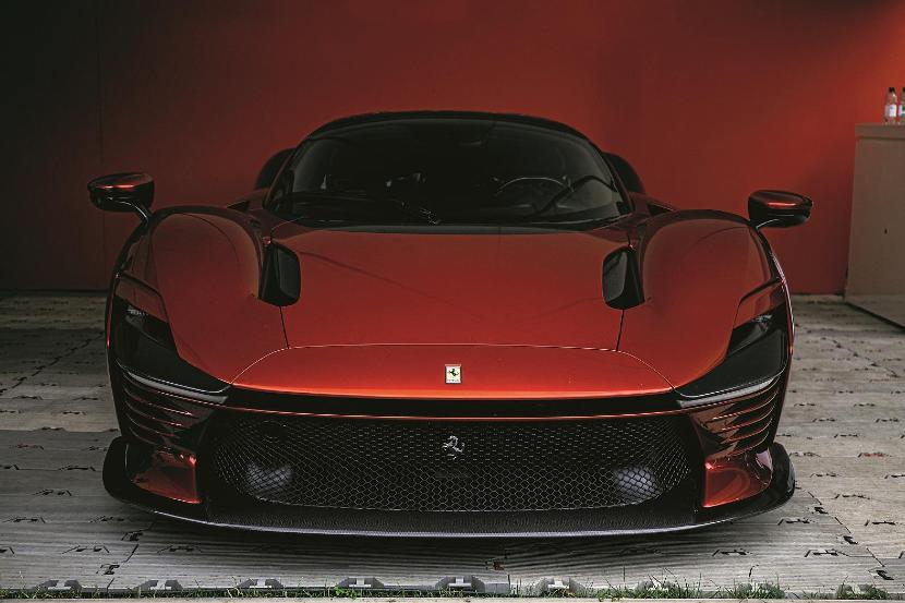 Ferrari Daytona SP 3 zostanie wyprodukowane tylko w 599 egzemplarzach. Już teraz każdy z nich ma swojego właściciela.