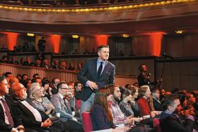 Szczepan Twardoch podczas uroczystej gali wręczenia Paszportów POLITYKI w Teatrze Wielkim Operze Narodowej.