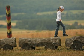 Dziś zieleń się odrodziła, a strefa jest miejscem spacerów oraz wypraw trekkingowych, jeździeckich i rowerowych