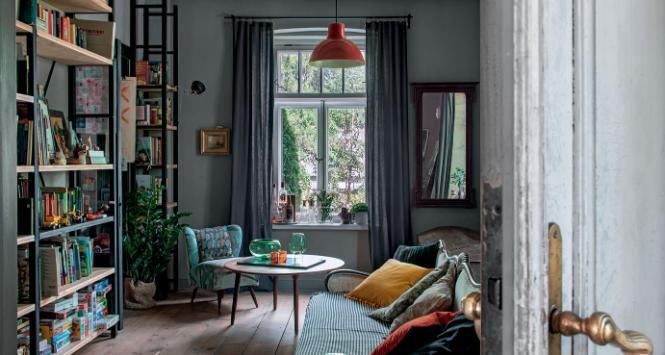 Czy istnieje lepsza definicja stylu antynowobogackiego? W całym domu nie ma nowych rzeczy. Wszystko jest autentyczne, z przeszłości.