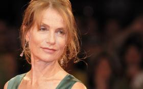 Mam dystans do tego, co robię i nie idealizuję kobiet, które gram. Nie staram się ich bronić - opowiada Isabelle Huppert.