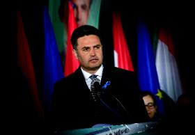 Do liderów rozłożonych na łopatki przez Orbána dołącza Péter Márki-Zay, wyłoniony na kandydata na premiera po emocjonujących prawyborach.