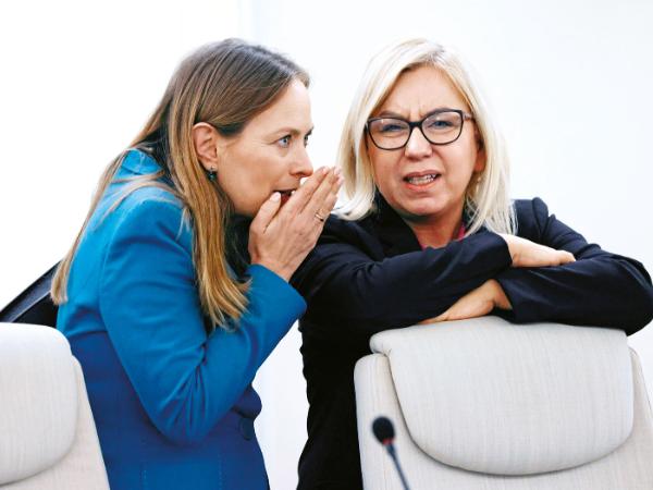 Katarzyna Pełczyńska-Nałęcz (z lewej) i Paulina Hennig-Kloska to dwie główne rywalki o schedę po Szymonie Hołowni.