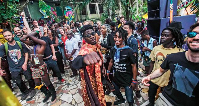 Nyege Nyege – międzynarodowy festiwal muzyczny w Jinja w południowo-wschodniej Ugandzie.