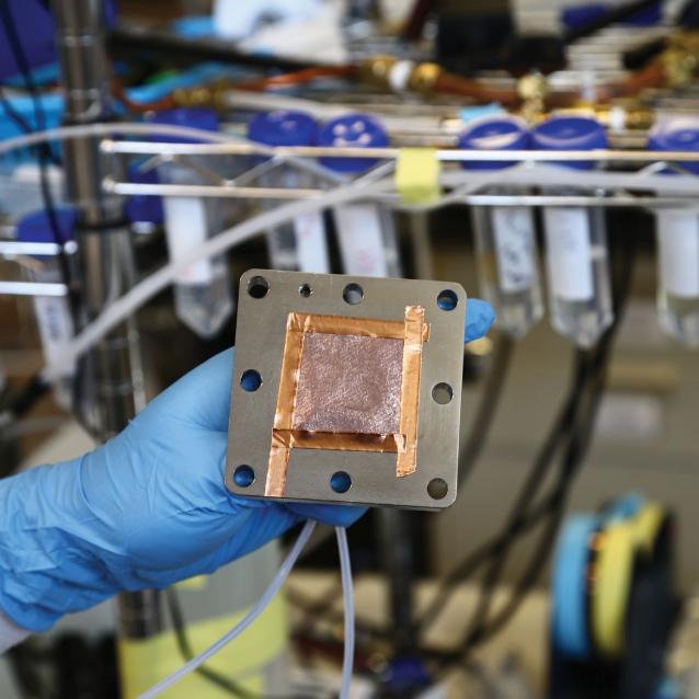 Prototypowy katalizator do przerobu CO2 na etylen.