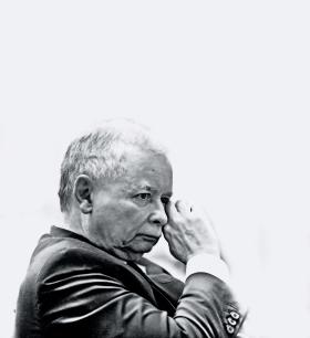 Nieustanne wyliczanie „niegodziwości” oraz wskazywanie i szukanie winnych demoluje życie publiczne, a politycznie czyni Jarosława Kaczyńskiego symbolicznym mścicielem.