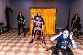 „Very very Hamlet” Dominiki Knapik w poznańskim Polskim