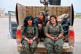 W Syrii z bojownikami Państwa Islamskiego walczą m.in. kobiece bataliony samoobrony (YPJ)