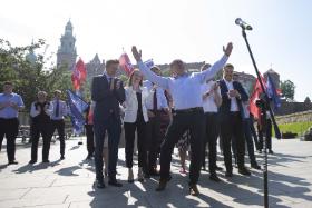 Teraz Czarzasty będzie mógł dokończyć wasalizację Wiosny, która i tak nie miała ani takich struktur, ani funduszy jak Sojusz.