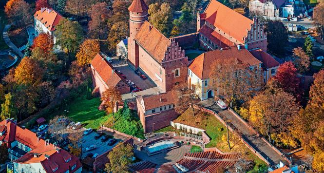 XIV – wieczny Zamek Kapituły Warmińskiej był siedzibą administratora dóbr ziemskich kapituły. W latach 1516-21 był nim Mikołaj Kopernik.