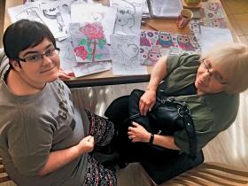 Pani Stefania (z prawej) z jedną ze swoich podopiecznych – Anią