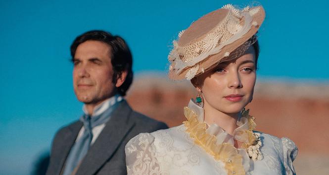 Marcin Dorociński i Kamila Urzędowska jako Stanisław Wokulski i Izabela Łęcka w filmowej ekranizacji „Lalki”, która do kin trafi w drugiej połowie roku.