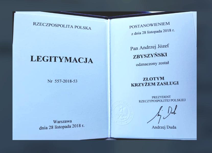 PiS wyrzucił go z list wyborczych, a prezydent odznaczył.