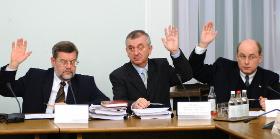 Afera Rywina w pierwszej kolejności była wielkim poligonem możliwości, jakie daje technologia polityczna. Wnioski, jakie wyciągnął z tej historii Tusk, dzisiaj służą Kaczyńskiemu.