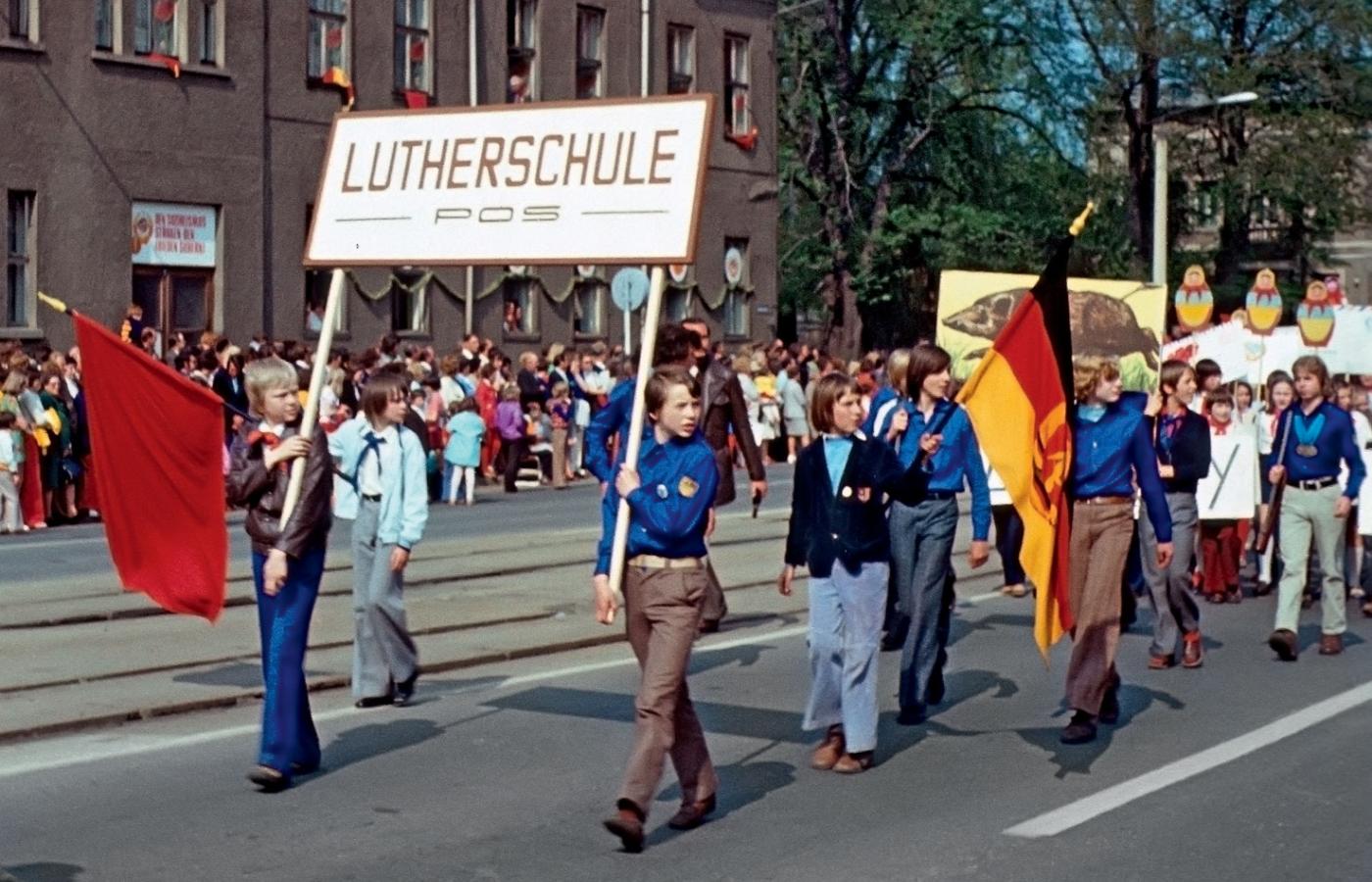 Uczniowie szkoły im. Lutra w Gotha, NRD, 1975 r.