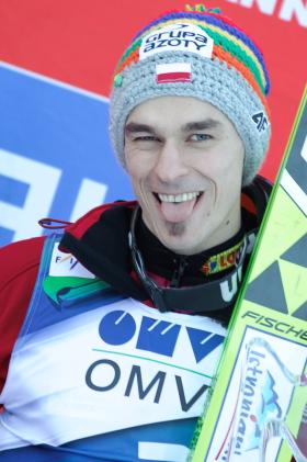 Piotr Żyła podczas zawodów Pucharu Świata w skokach narciarskich w Planicy.