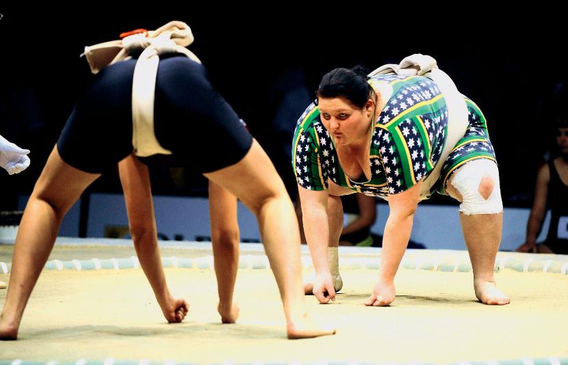 W światowym sumo wcale nie królują Japonki. Niekwestionowaną mistrzynią jest 37-letnia Rosjanka, Anna Polakowa (Żigalowa), która zdobyła złoty medal w każdych mistrzostwach świata od 2008 roku.