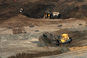 Kopalnie Alberty kryją więcej ropy niż dotychczas wydobyto na świecie.