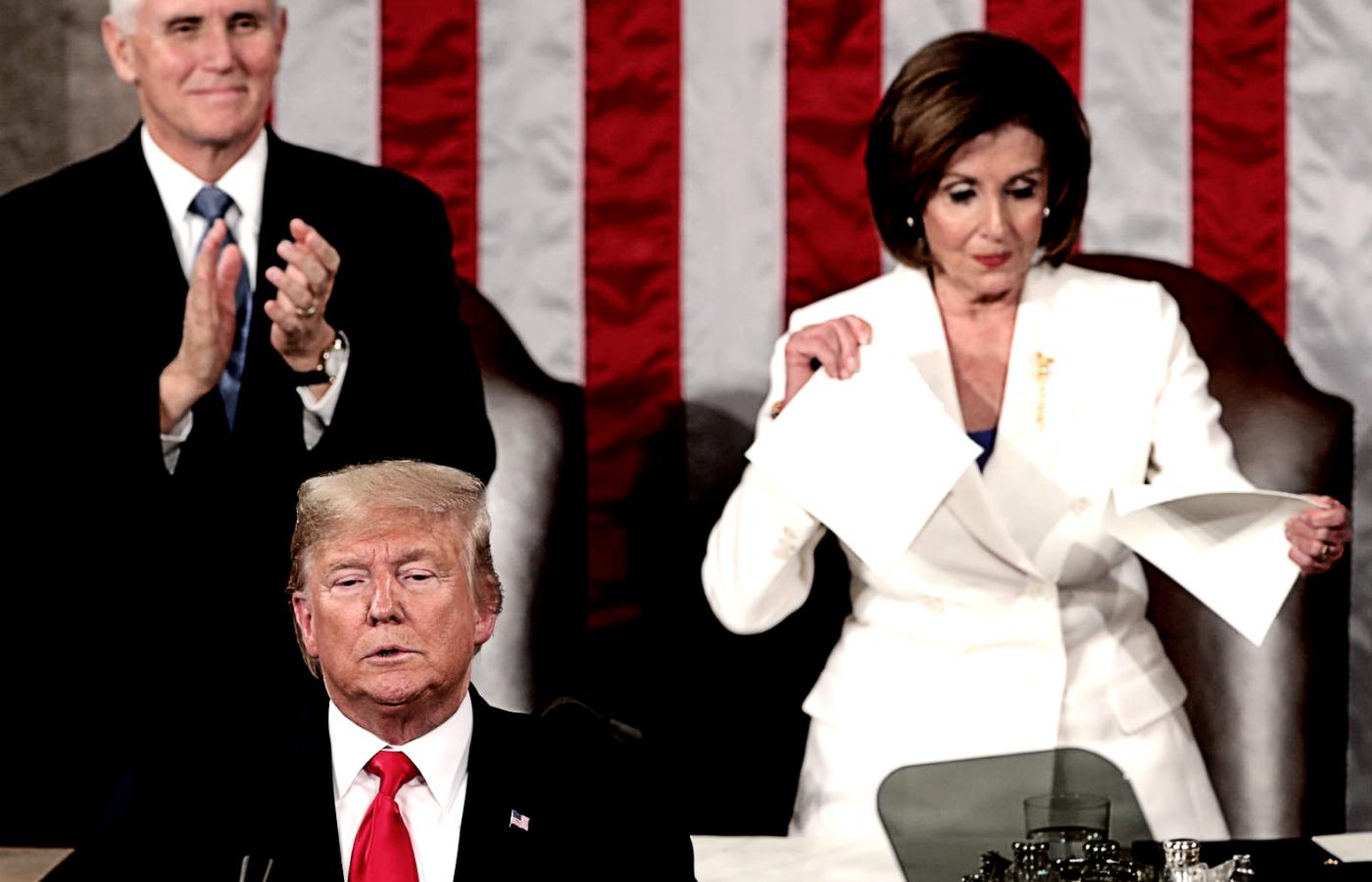 Demokratyczna przewodnicząca Izby Reprezentantów Nancy Pelosi podarła kopię przemówienia Donalda Trumpa.