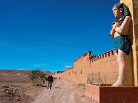 Atlas, studio filmowe w marokańskim Quarzazate u wrót Sahary. To tu powstały „Kleopatra”, „Kundun”, „Asteriks i Obeliks”, „Gladiator”, „Gra o tron”.