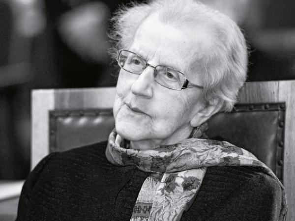 Józefa Hennelowa (1925–2020)