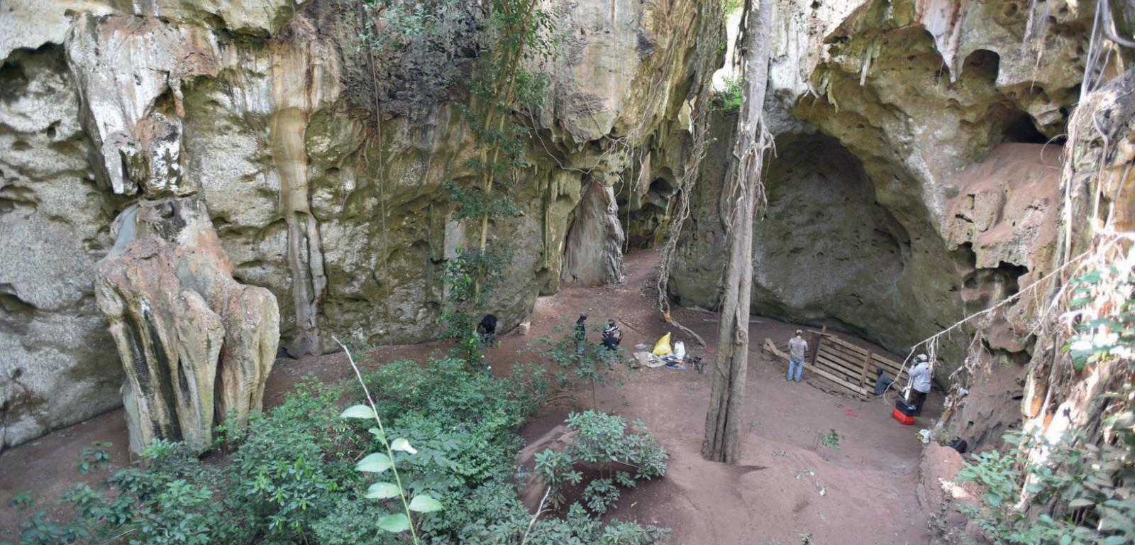 Szczątki znaleziono w jaskini Panga ya Saidi, która znajduje się w południowo-wschodniej Kenii, w odległości ok. 15 km od Oceanu Indyjskiego.