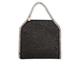 Torebka ze skóry uzyskanej z grzybni zaprezentowana przez Stellę McCartney.