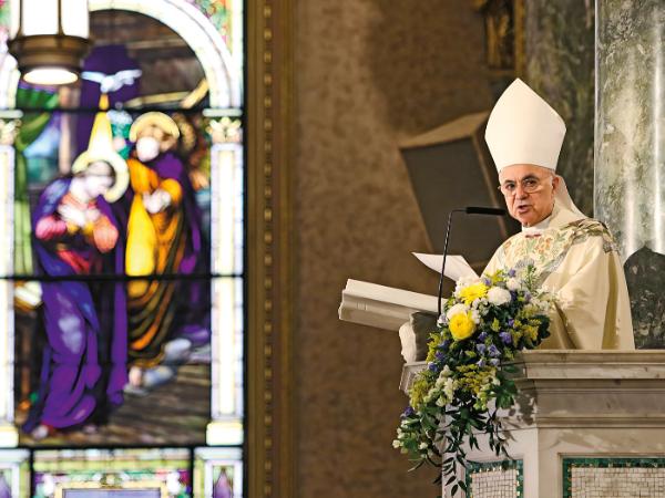 Na czele buntu przeciw soborowym reformom stanął ekskomunikowany abp Carlo Maria Viganò, były nuncjusz w USA.