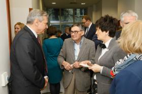 Kącik redakcyjny: redaktor naczelny Jerzy Baczyński z redaktorami Marianem Turskim i Ewą Wilk