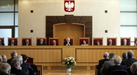 PiS ma zastrzeżenia, z pozoru niewinne, wręcz proceduralne czy techniczne, lecz to groźna pułapka prawna, która może sparaliżować prace strażnika naszej konstytucji.