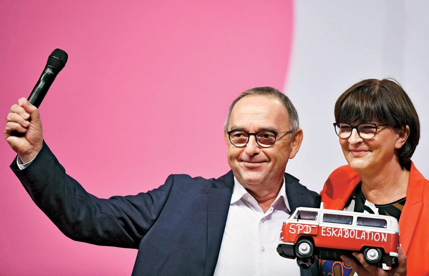 Norbert Walter-Borjans i Saskija Esken, nowi współprzewodniczący SPD.