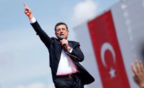 Dziś sondaże przepowiadają jego zwycięstwo nad Erdoğanem w zbliżających się wyborach prezydenckich.