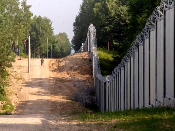 Zapora na granicy polsko-białoruskiej. Zdjęcie z czerwca 2022 r.