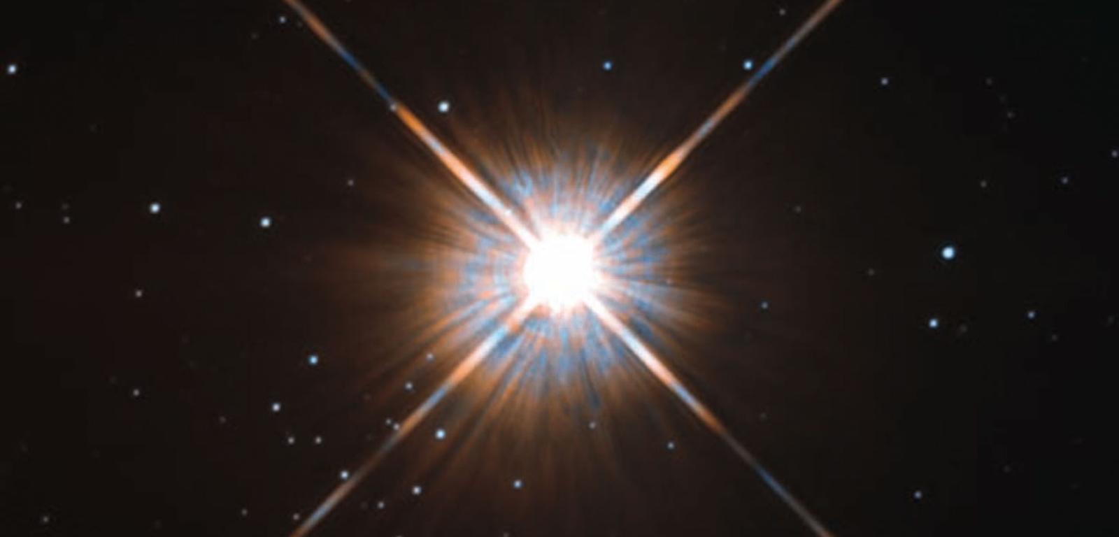 Proxima to gwiazda położona najbliżej Słońca. Wciąż jednak skraca się dystans między tymi obiektami. Za jakieś 26 700 lat będzie to już 3,1 l.ś. Po tym czasie najbliżej Słońca znajdzie się Ross 248.