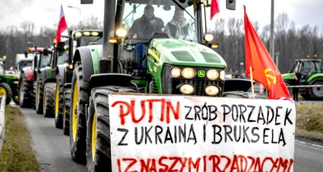 Proputinowski baner na proteście rolników w Gorzyczkach