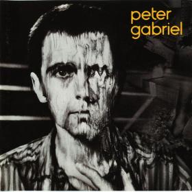 Peter Gabriel – III (Melt), 1980. Fotografię wybrano z kilkudziesięciu „polaroidów” zdewastowanych w studiu przy udziale samego Gabriela.