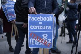 Protest narodowców pod warszawska siedzibą Facebooka, 5 listopada 2016 r.