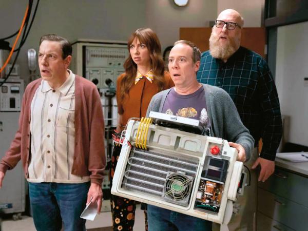 „Stuart nie ratuje wszechświata”, scen. Chuck Lorre, Zak Penn i Bill Prady