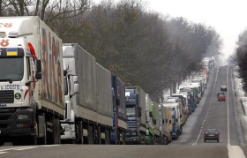 Blokada graniczna jest bolesna tak dla Polaków, jak i Rosjan.