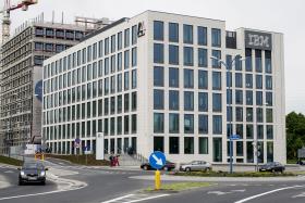 Budynek IBM Katowice w A4 Business Park na rogu ulic Francuskiej i Damrota w Katowicach.