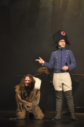 Konfrontacja - Javert i Valjean.