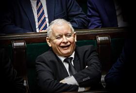 Podobno prezes Kaczyński ma ustawy sądowe i Kodeks wyborczy dostać 'na Gwiazdkę'.