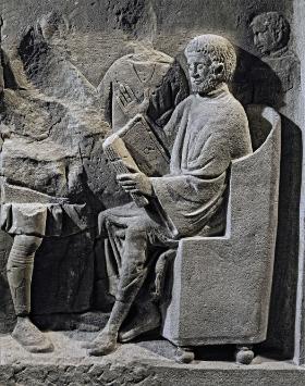 Poborca podatkowy czytający rejestr; płaskorzeźba z nagrobka w Trewirze z przełomu II i III w.