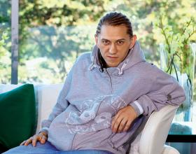 Jędrzej Sadowski, jeden z założycieli Wolnych Konopi, uważał, że siłą inicjatywy jest jej apolityczność, a celem nadrzędnym wymierzanie klapsów politykom.