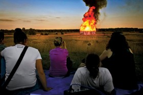 PŁONĄCA STODOŁA Rafała Betlejewskiego