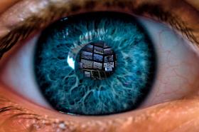 Dziś niemal wszyscy chcą kogoś śledzić i monitorować.