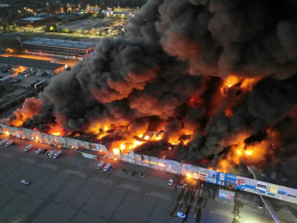Pożar hali kompleksu handlowego Centrum Marywilska 44, 12 maja 2024 r.